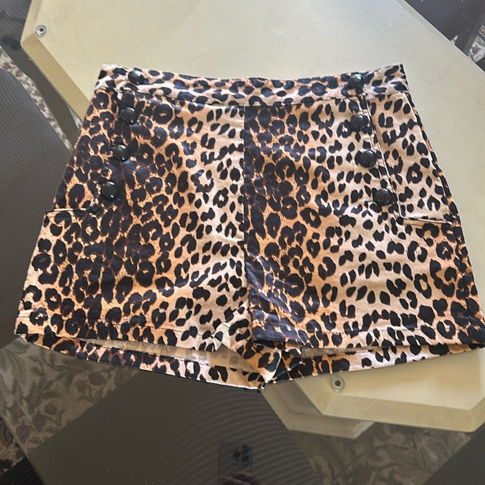 Vintage inspired sailor shorts in animal print
